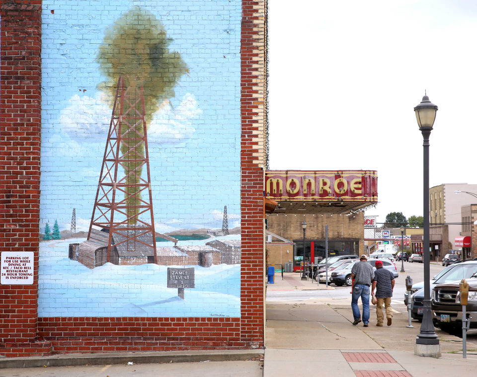 Mural of an oil geyser in Monroe County.
